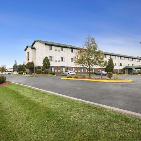 Hotel Super 8 By Wyndham Milwaukee Airport Extérieur photo
