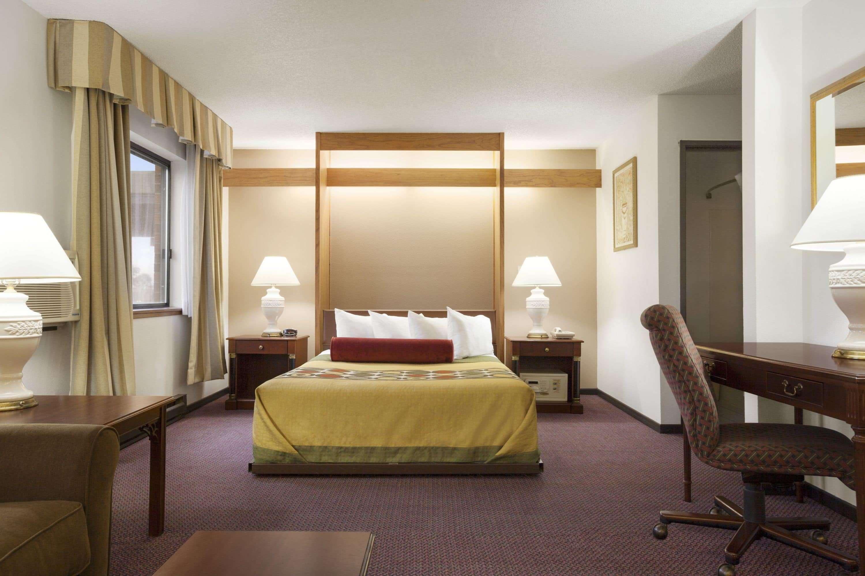 Hotel Super 8 By Wyndham Milwaukee Airport Extérieur photo