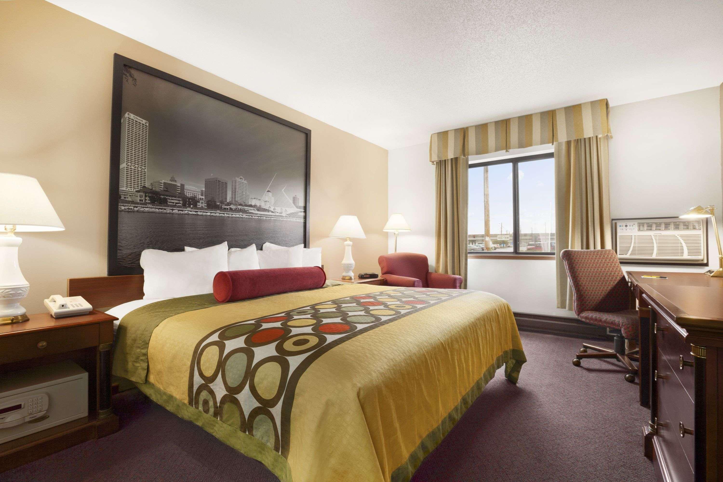 Hotel Super 8 By Wyndham Milwaukee Airport Extérieur photo