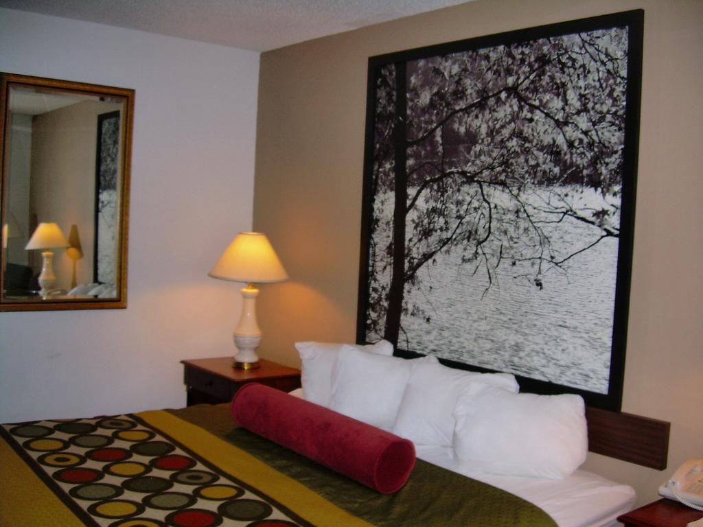 Hotel Super 8 By Wyndham Milwaukee Airport Chambre photo