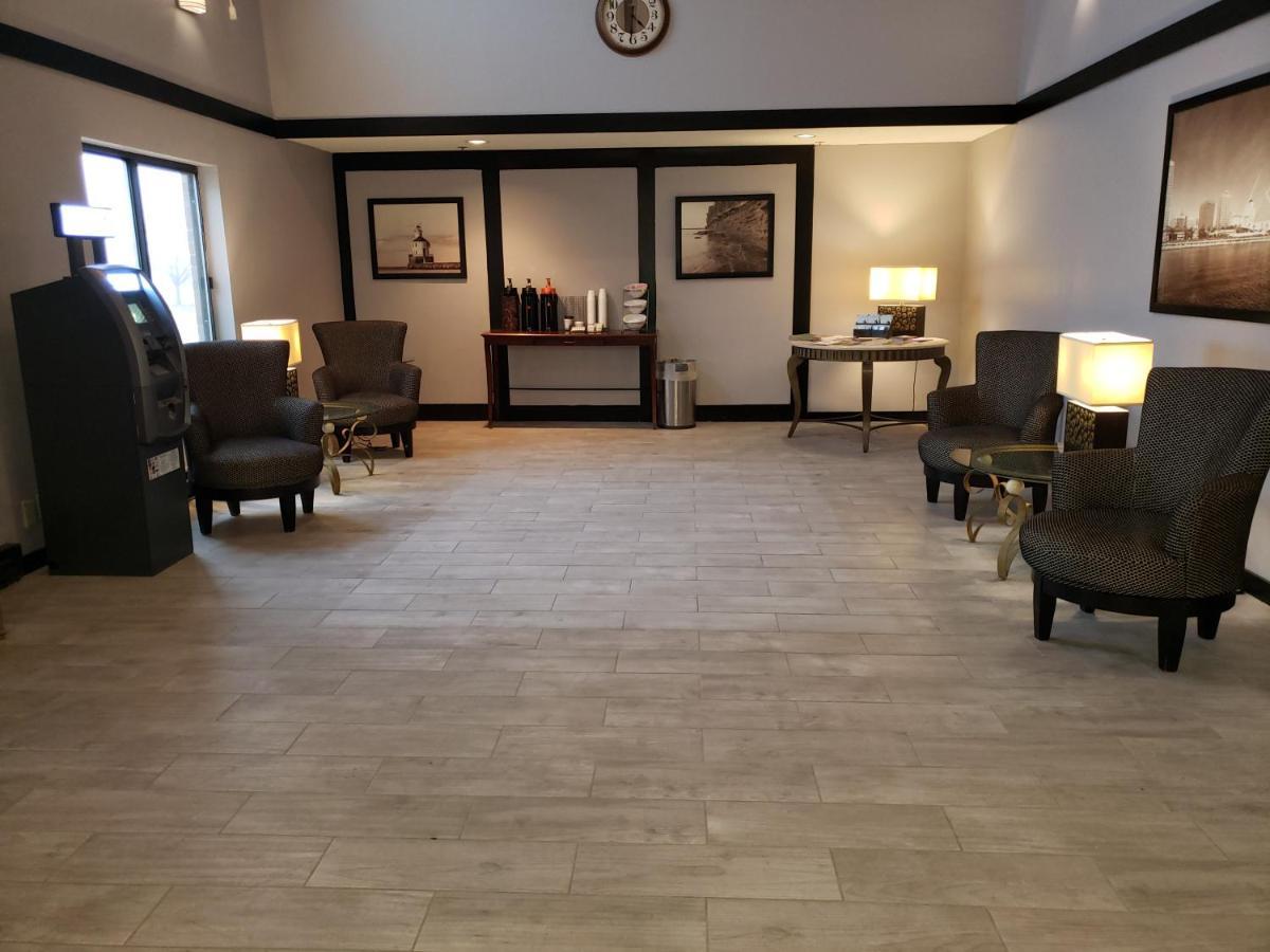 Hotel Super 8 By Wyndham Milwaukee Airport Extérieur photo